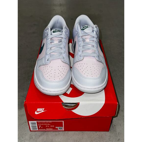 Nike Dunk Low Mineral Teal (GS) size7 - Picture 3 of 3